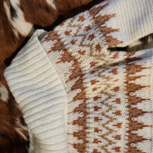 Maurices  White/Brown Sweater Sz XS - Picture 3 of 9